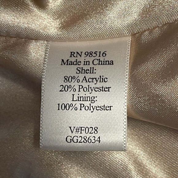 Coldwater‎ Creek Faux Fur Sleeveless Vest with 2 pockets, Women’s Sz M Tan Gold - Picture 9 of 9